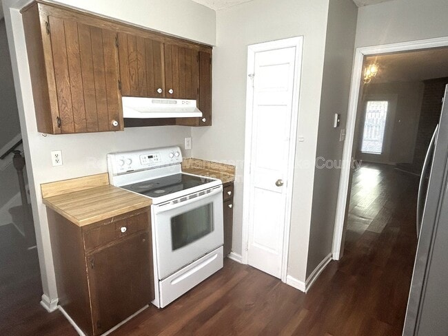 Building Photo - 1410 Kent Rd