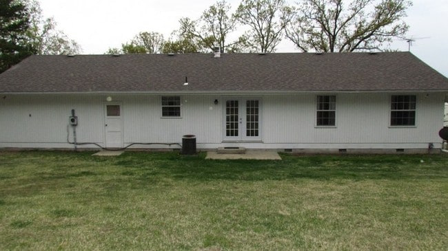 Building Photo - Available NOW!!