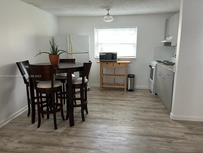 Foto del edificio - 2314 SW 60th Ave