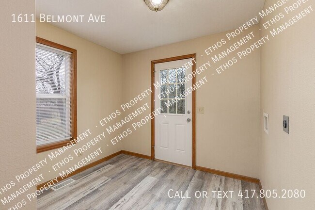 Foto del edificio - 1611 W Belmont St