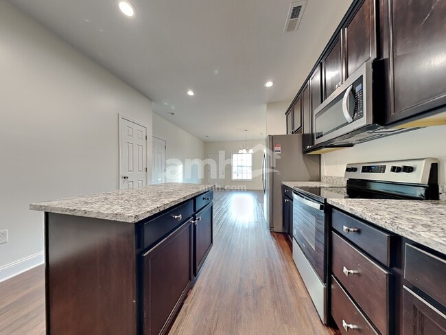 Foto del edificio - 2300 Madeline vine ln