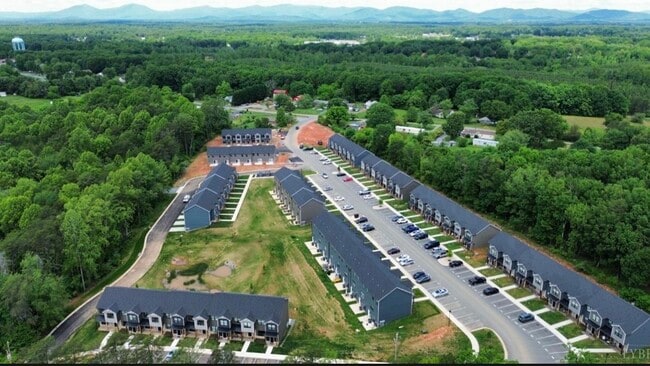 Building Photo - 50 Pelt Ln