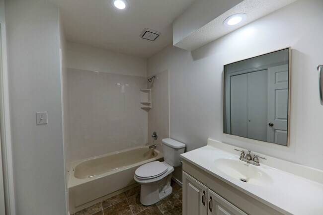 Foto del edificio - 4323 Enyart St