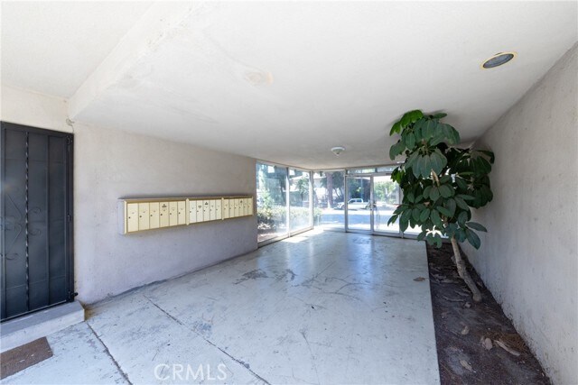 Foto del edificio - 11827 Beverly Blvd
