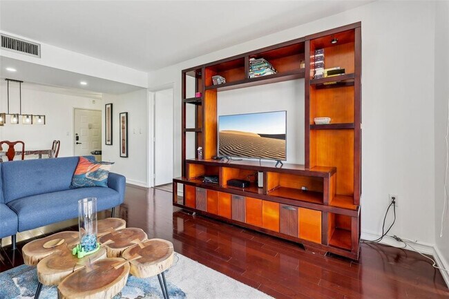 Foto del edificio - 5570 NW 44th St