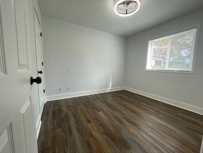 Foto del edificio - 37125 N Summerfield Dr