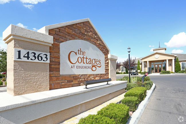 Sign - The Cottages at Edgemere