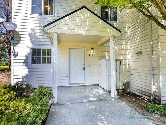 Foto del edificio - 1483-1493 Salishan St SE