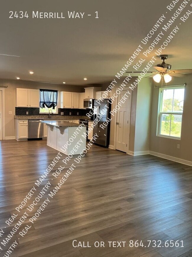 Foto del edificio - 2434 Merrill Wy