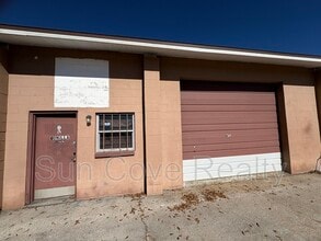 Building Photo - 14401 N Nebraska Ave