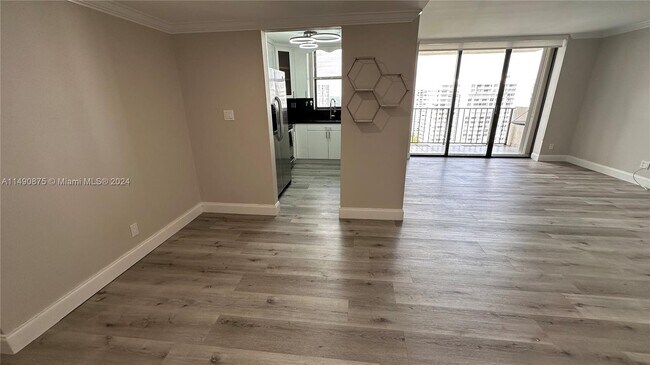 Foto del edificio - 18181 NE 31st Ct