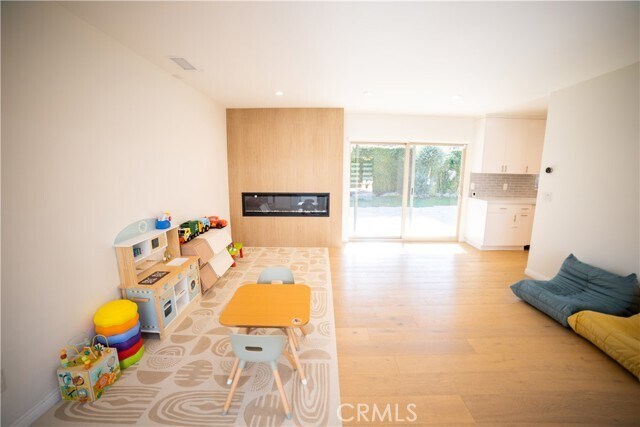 Foto del edificio - 4935 Ocean View Blvd