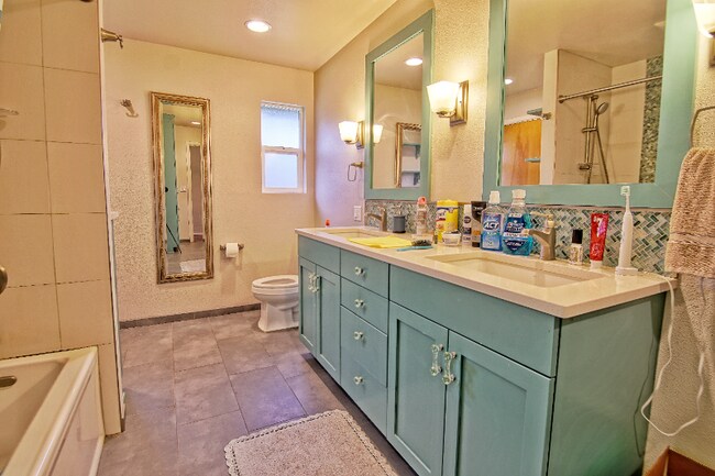 Building Photo - 6556 Cleopatra Pl NW