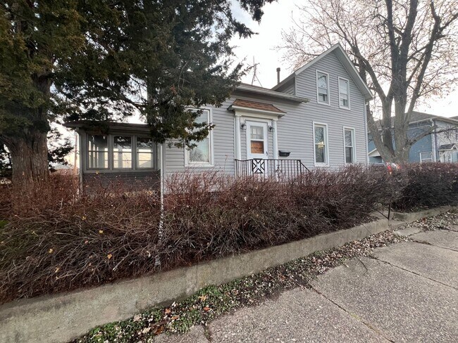 Foto del edificio - Moline Single Family Home