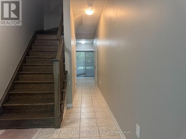 Building Photo - 58 Heron Park Pl