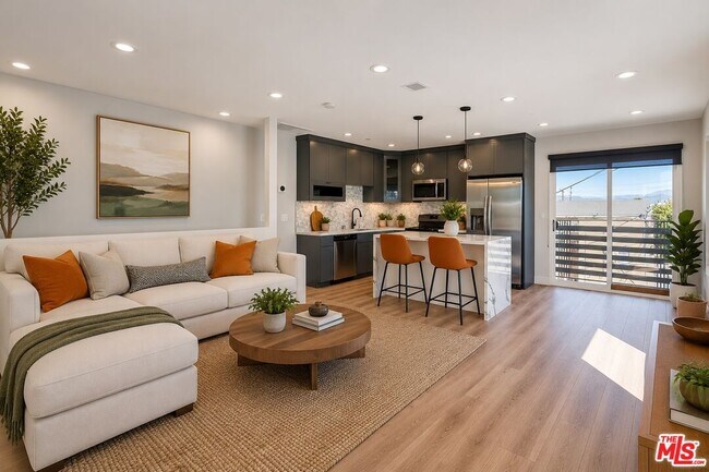 Building Photo - 4507 Lomita St
