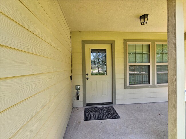 Building Photo - 10761 Royal Terrell Dr