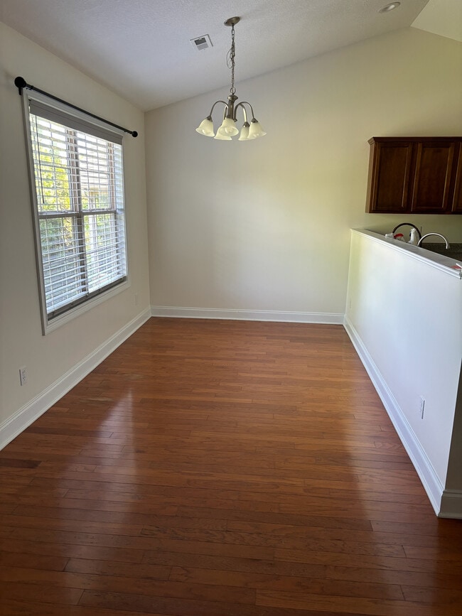 Foto del edificio - 5108 Ivy Rock Way