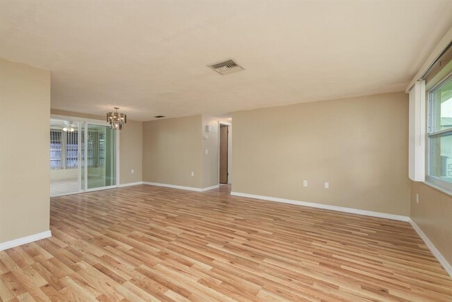 Building Photo - 3511 Calera Dr