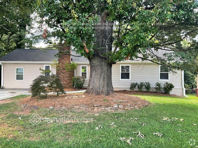 Building Photo - 2052 Marbut Ln