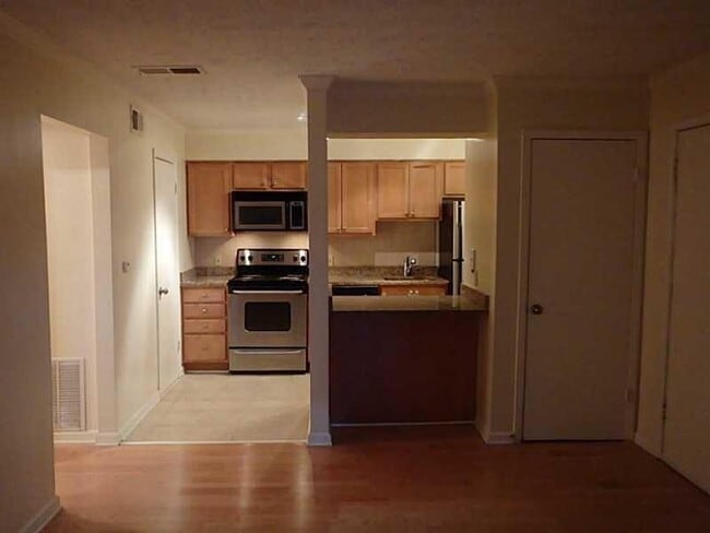 Building Photo - 3005 Seven Pines Ln
