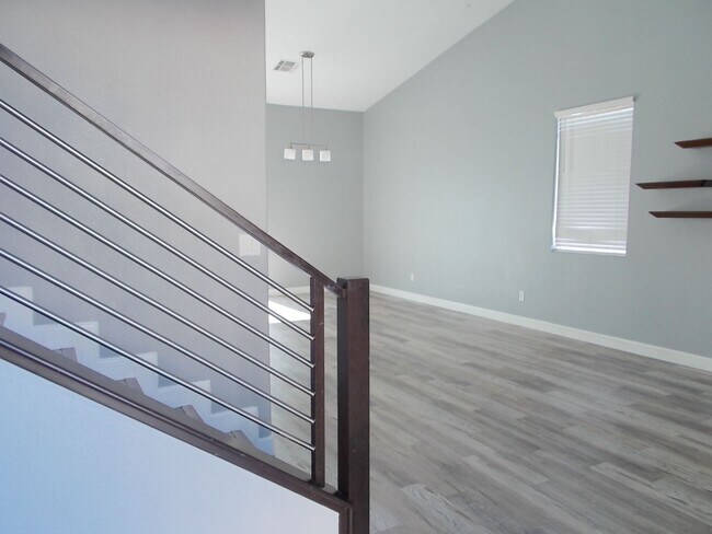 Foto del edificio - Modern 3-Bedroom Home in Prime Location with Stylish Upgrades