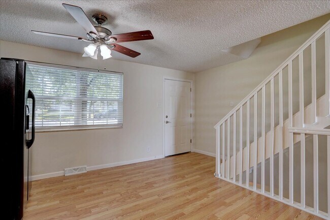 Foto del edificio - 2+ bedrooms 2.5 bathrooms