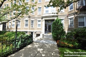 Building Photo - 107 Queensberry St