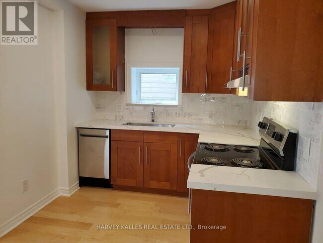 Photo du bâtiment - 679 Vaughan Rd