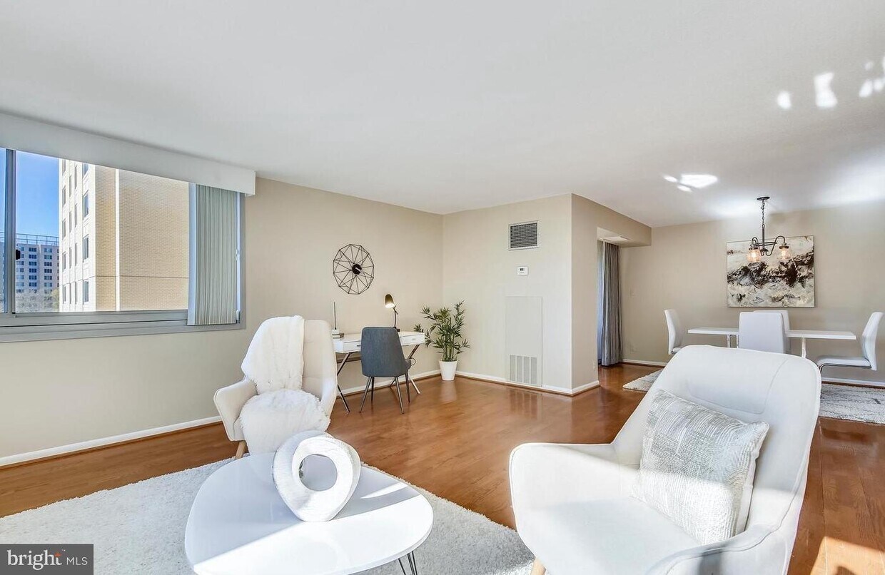 Foto principal - 4601 N Park Ave