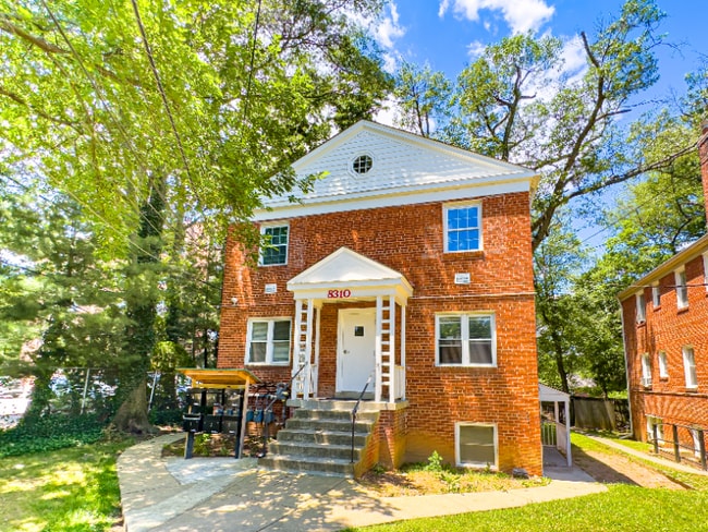 Foto del edificio - 8310 Flower Ave