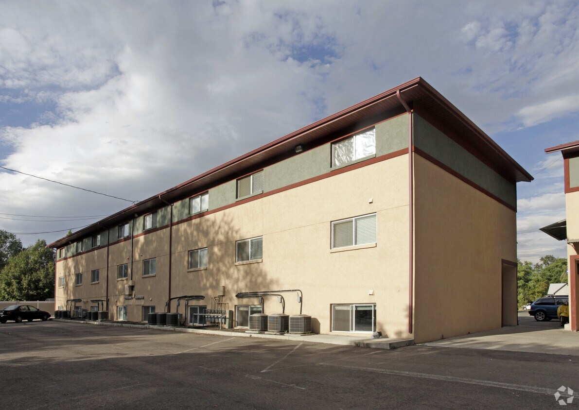 Building Photo - 95 S 600 E