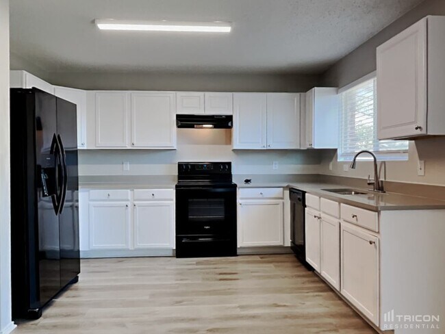Building Photo - 617 Condor Trail
