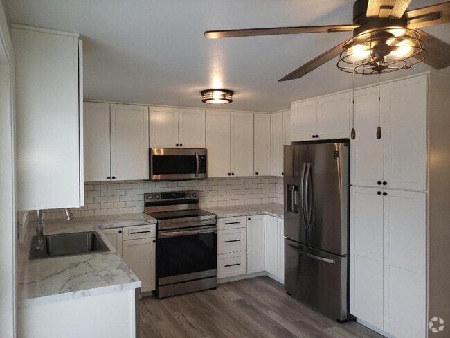 Building Photo - 1700 Hulke Dr