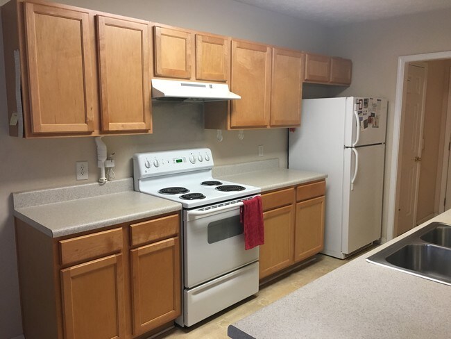 Kitchen - 6139 Brookechase Ln