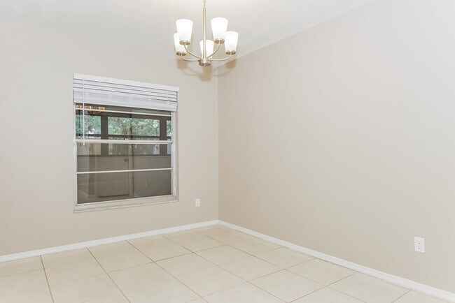 Foto del edificio - 2315 Bay Leaf Dr