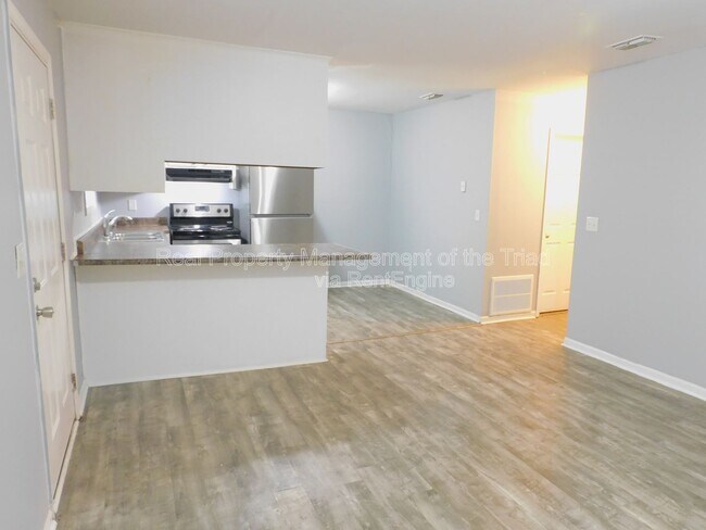 Foto del edificio - 2406 Markwood Ln SE