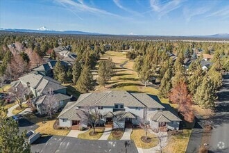 Building Photo - 1140 Golden Pheasant Dr