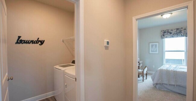 Building Photo - 309 Emerald Cove St