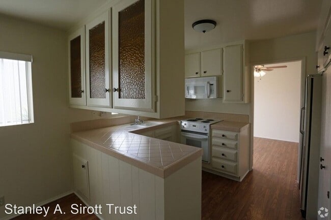 Building Photo - 2 br, 2 bath Apartment - 249-289 Amber Cou...
