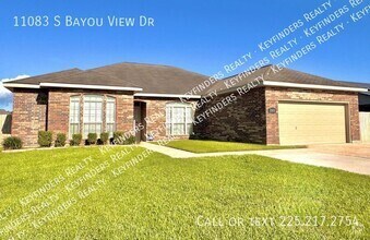 Building Photo - 11083 S Bayou View Dr