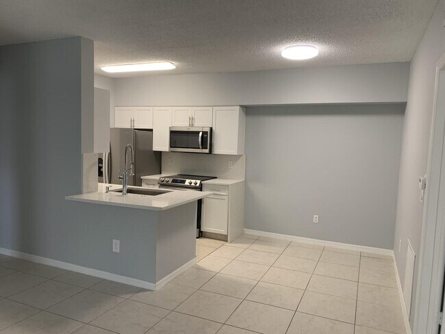 Building Photo - 10300 Fox Trail Rd S