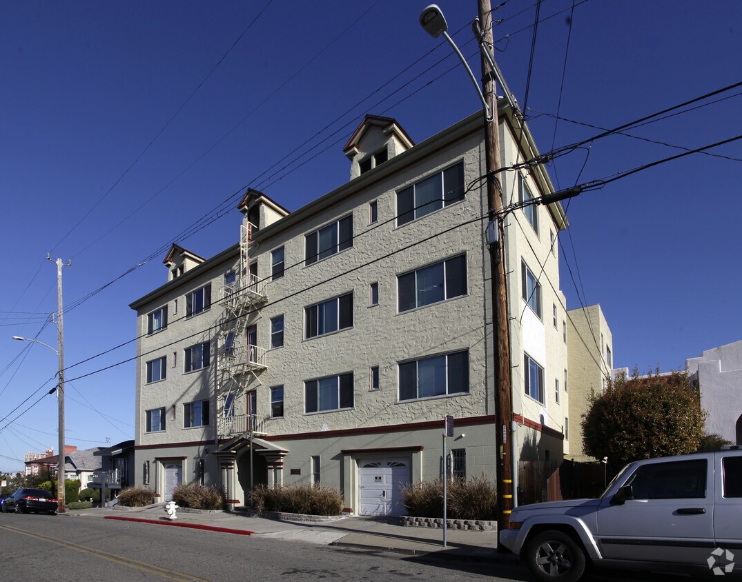 Casa Grande Apts Apartments in Oakland, CA
