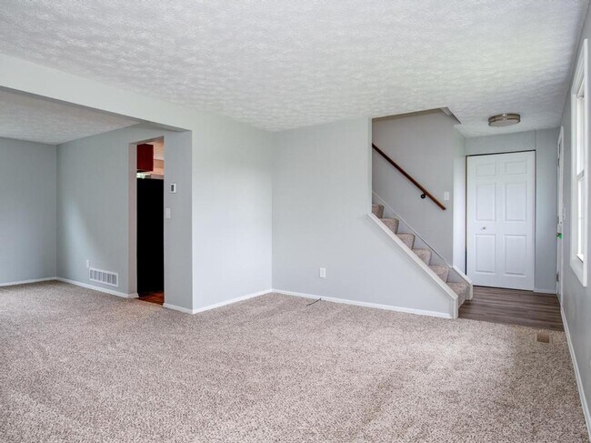 Building Photo - Beautiful Home for Lease in Reserve Townsh...