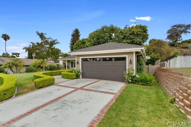 Building Photo - 25271 Adelanto Dr