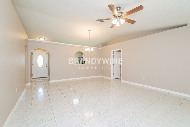 Foto del edificio - 16052 Dorchester Blvd