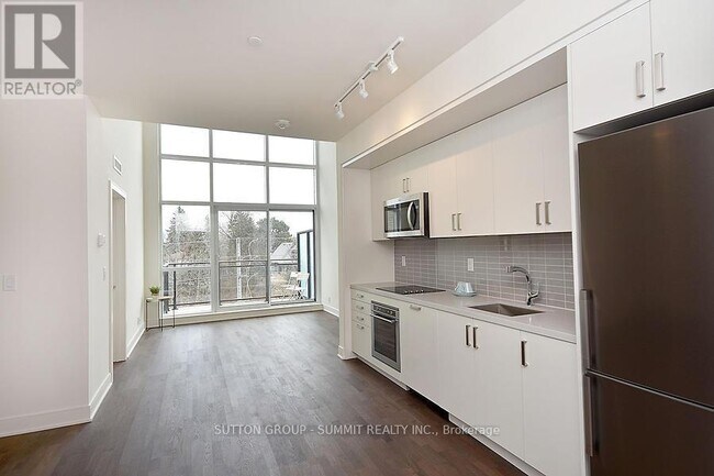 Building Photo - 1575 Lakeshore Rd W