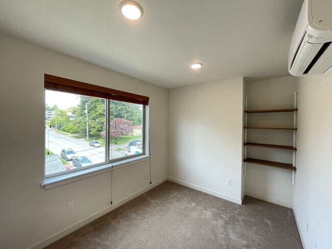 Foto del edificio - Great Townhome For Rent