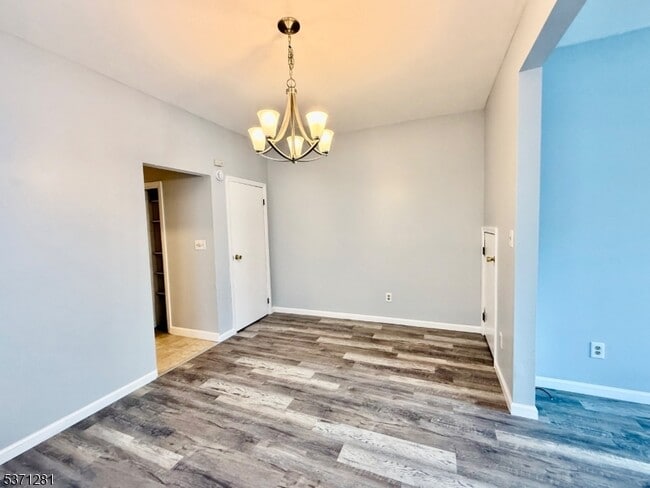 Building Photo - 46 Riggs Pl
