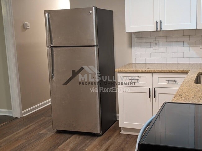 Foto del edificio - 809 Carter Ave